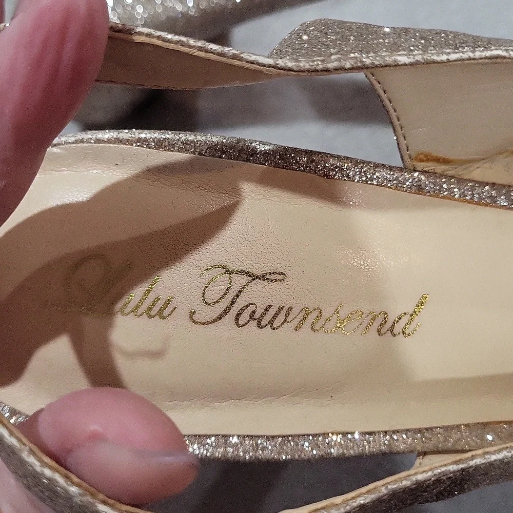 Lulu Townsend Elegant Glitter Slingback Heels - Picture 8 of 11